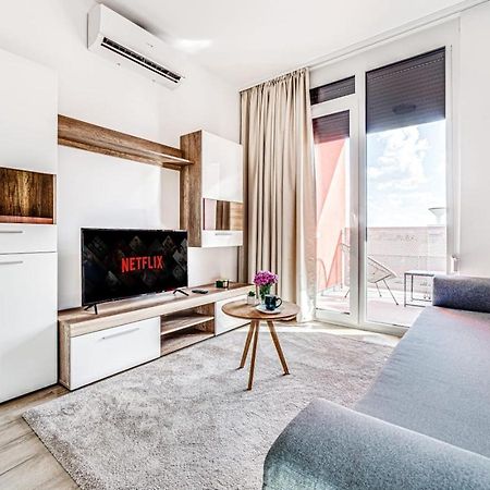 Ari Green Apartment Near Atrium Mall Arad Buitenkant foto
